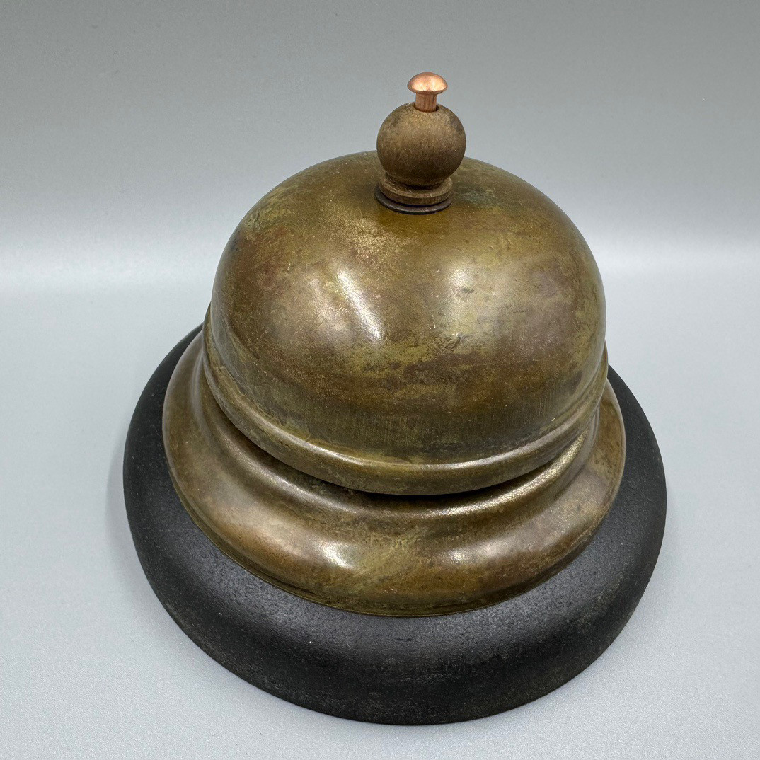 Vintage Retro Brass Bell Repub - огляд і ціна Vintage Collectible Bells