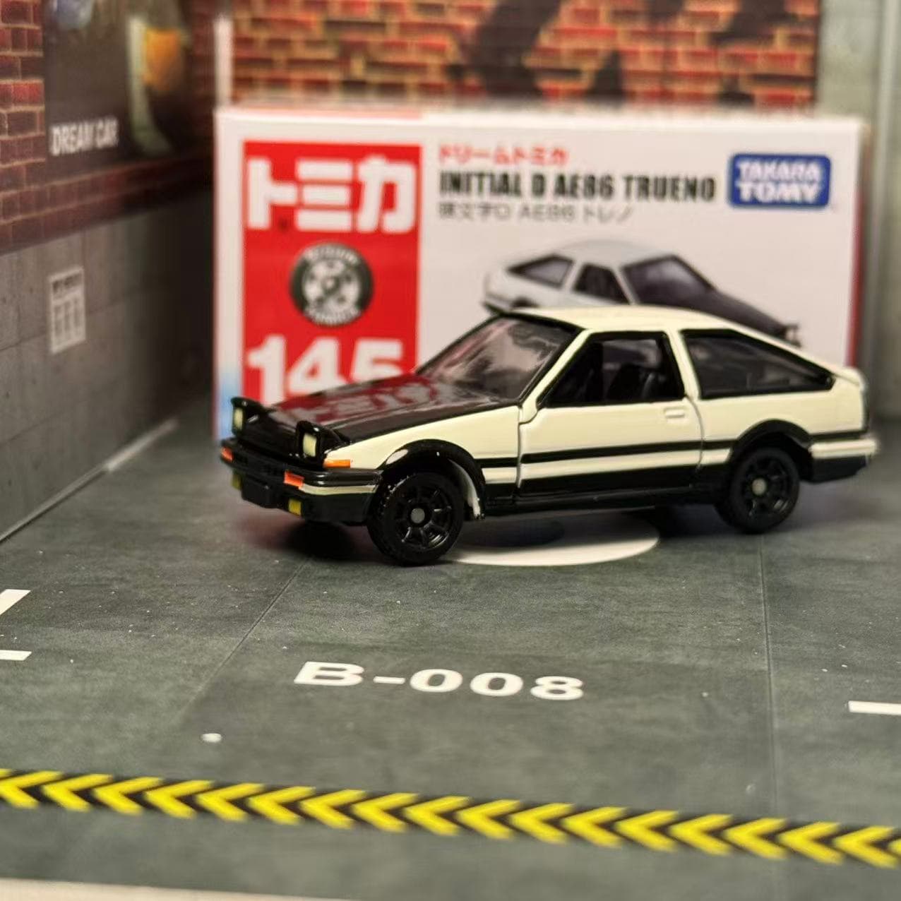 Dream Tomica NO. 145 Initial D - огляд і ціна Vintage Collectible Model Cars