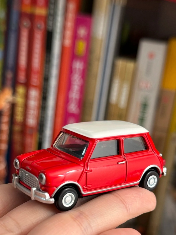 TOMY Premium Black Box 1:12 Sc - огляд і ціна Vintage Collectible Model Cars